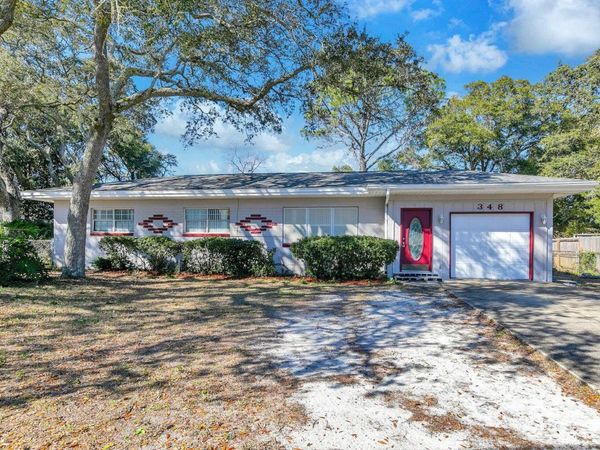 348 NE Gardner Drive, Fort Walton Beach, FL 32548