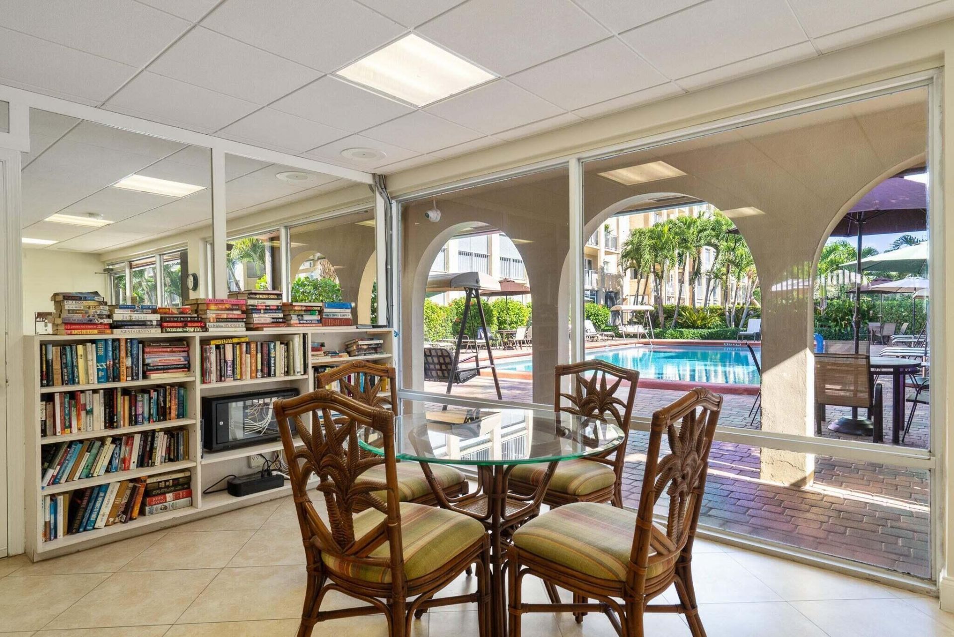 950 Ponce De Leon Road, Unit 208, Boca Raton, FL 33432 Photo