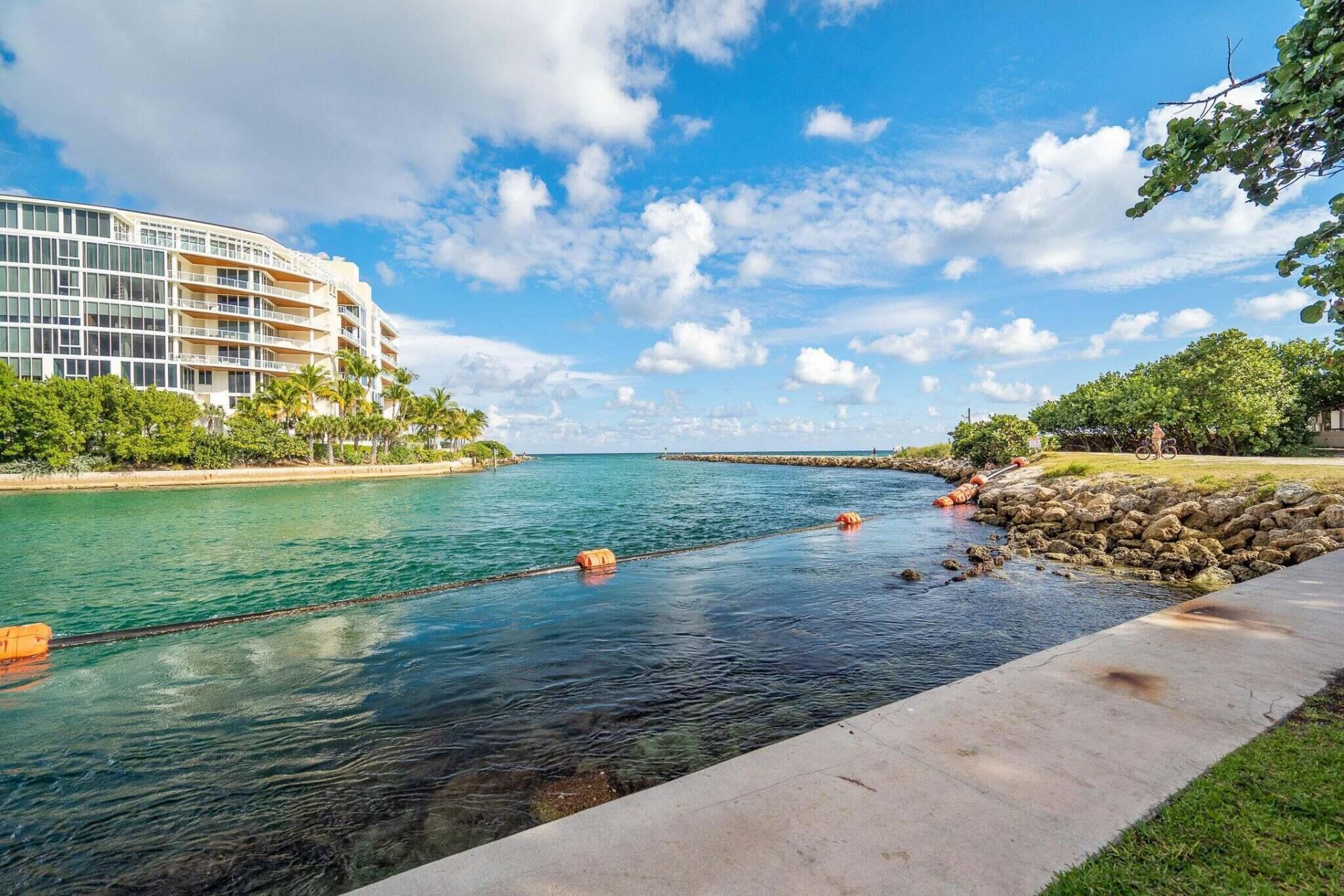 950 Ponce De Leon Road, Unit 208, Boca Raton, FL 33432 Photo