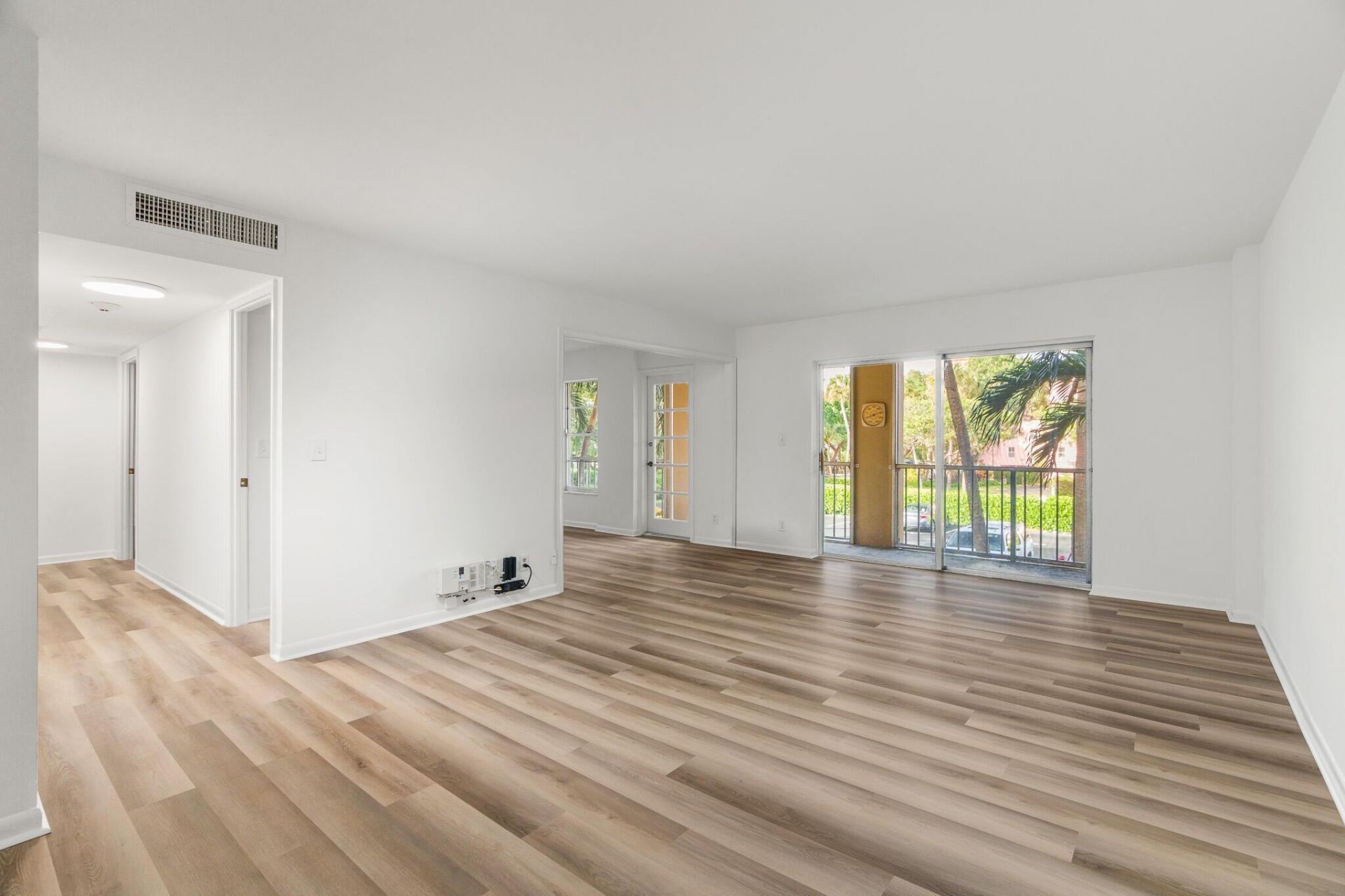 950 Ponce De Leon Road, Unit 208, Boca Raton, FL 33432 Photo