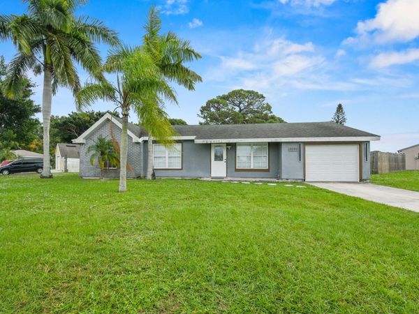 2079 SE Triumph Road, Port Saint Lucie, FL 34952