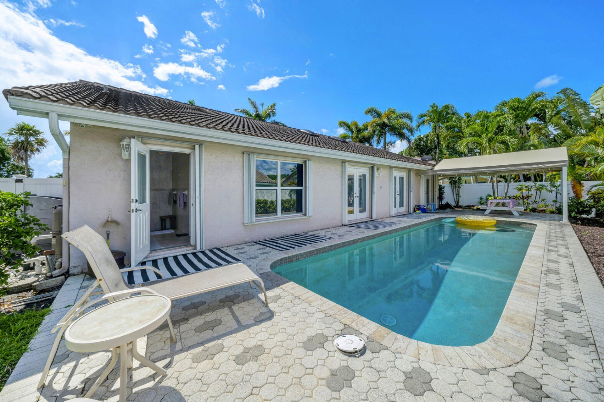 7661 W Country Club Boulevard, Boca Raton, FL 33487 Photo