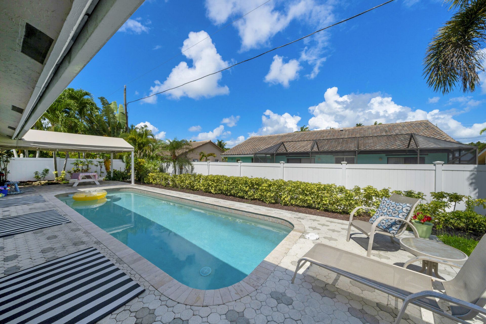 7661 W Country Club Boulevard, Boca Raton, FL 33487 Photo