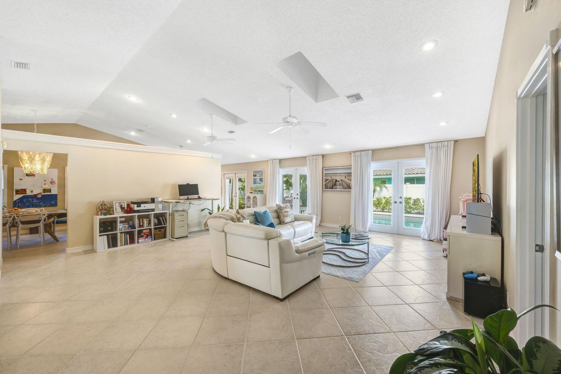 7661 W Country Club Boulevard, Boca Raton, FL 33487 Photo