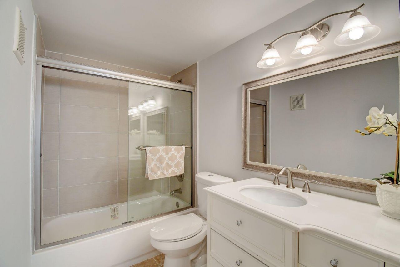 15364 Lakes Of Delray Boulevard, Unit 45, Delray Beach, FL 33484 Photo