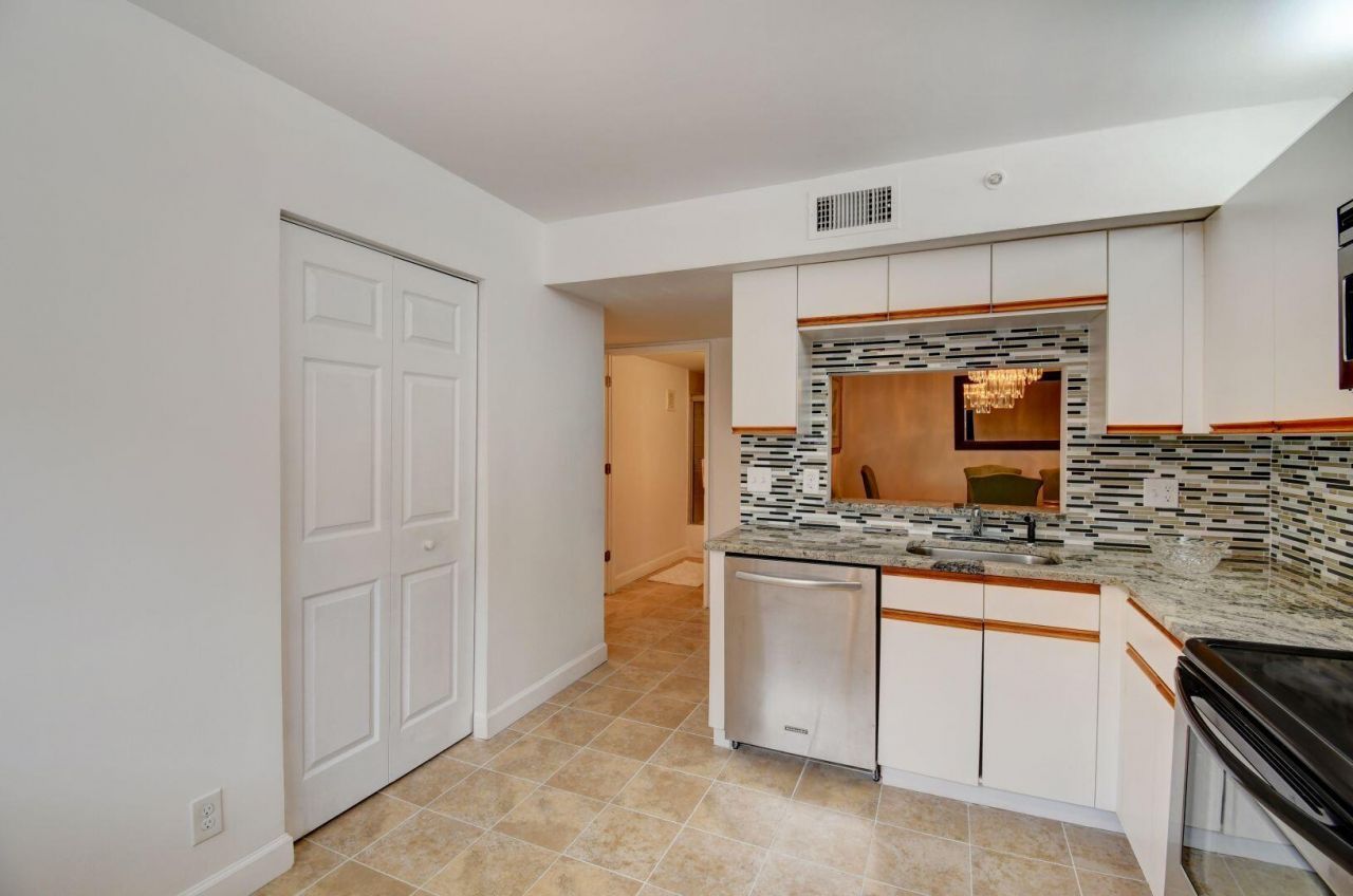 15364 Lakes Of Delray Boulevard, Unit 45, Delray Beach, FL 33484 Photo