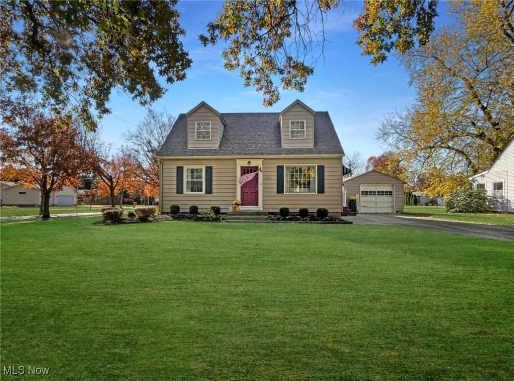 422 E 7th Street, Mc Donald, OH 44437 Main Photo