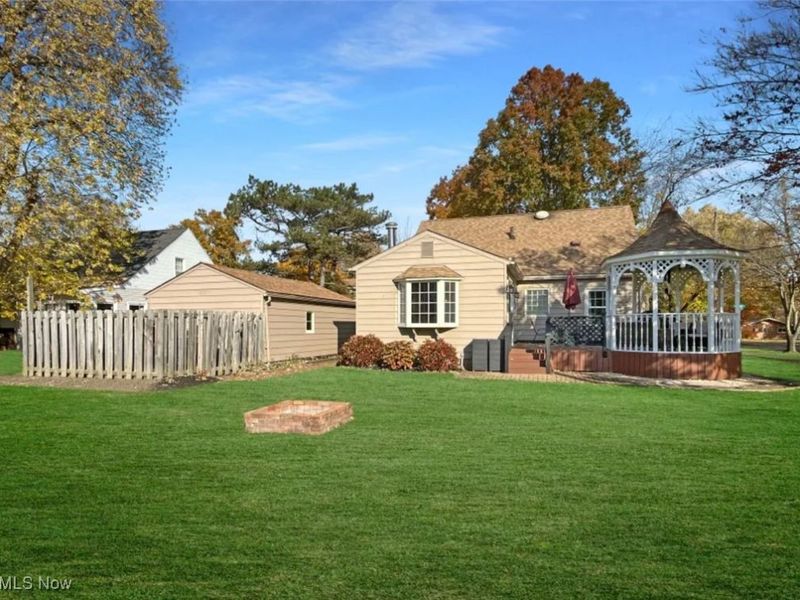 422 E 7th Street, Mc Donald, OH 44437 Photo 6