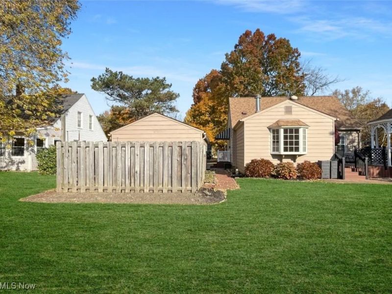 422 E 7th Street, Mc Donald, OH 44437 Photo 7