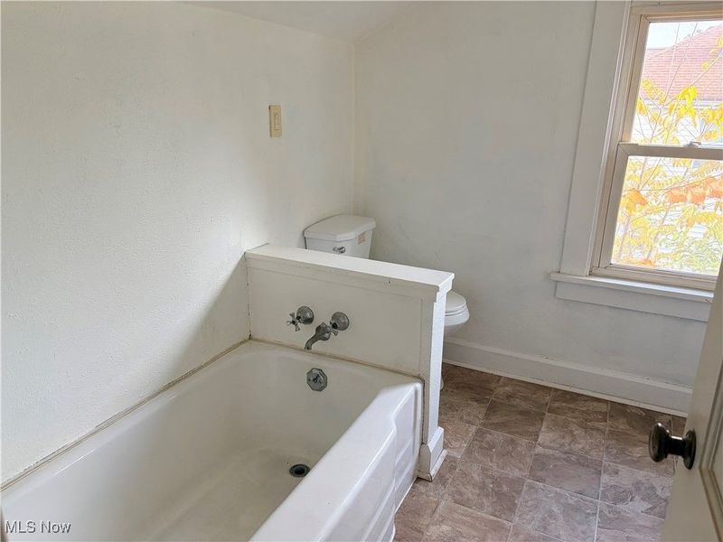 925 Montgomery Street, East Liverpool, OH 43920 Photo 10