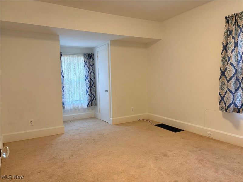 925 Montgomery Street, East Liverpool, OH 43920 Photo 6