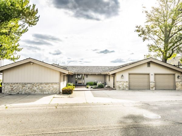 564 Lake Drive, Coldwater, MI 49036