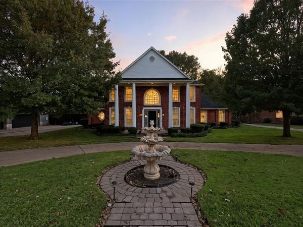 1860 Plum Creek Drive, Midlothian, TX 76065