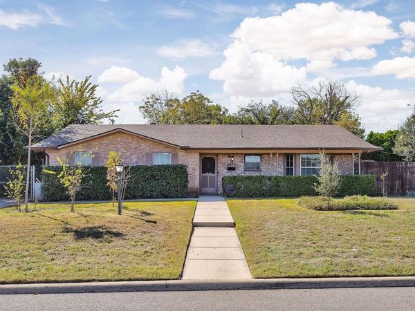 4912 Southwest Boulevard, Fort Worth, TX 76116