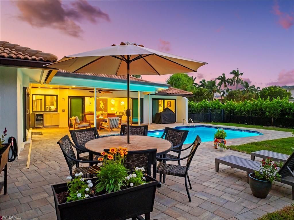 517 Parkwood Ln, Naples, FL 34103 Photo