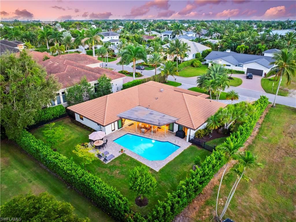 517 Parkwood Ln, Naples, FL 34103 Photo