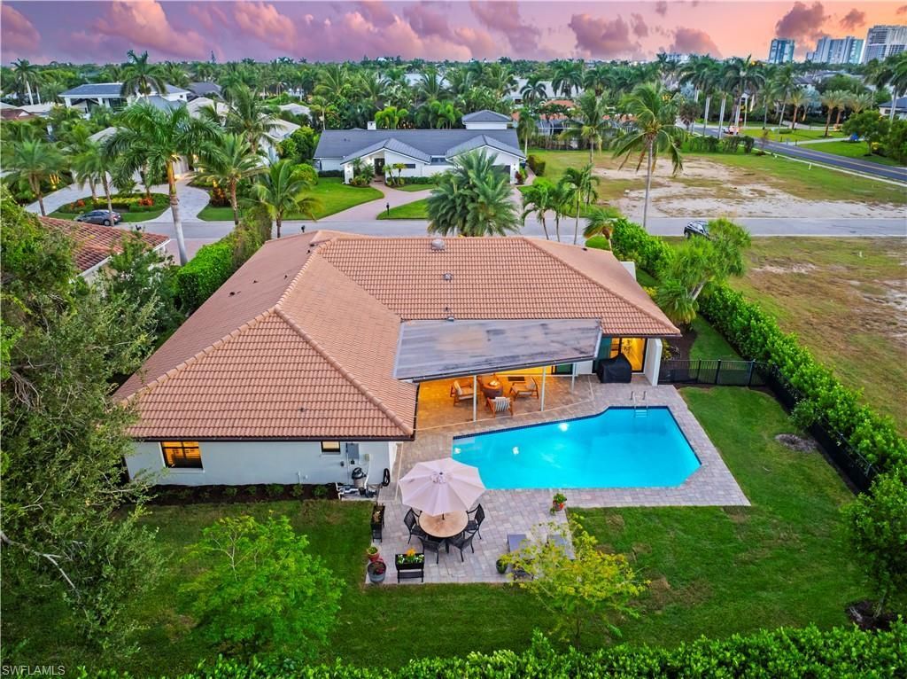 517 Parkwood Ln, Naples, FL 34103 Photo