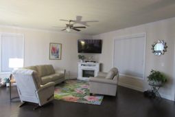 809 Bronwyn Circle photo 4