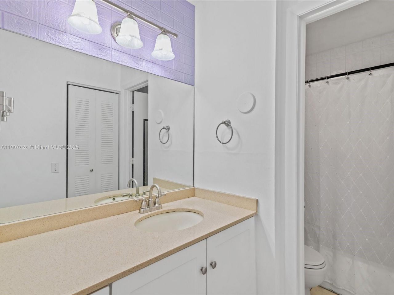 8851 NW 119th St, Unit 3314-3, Hialeah Gardens, FL 33018 Photo