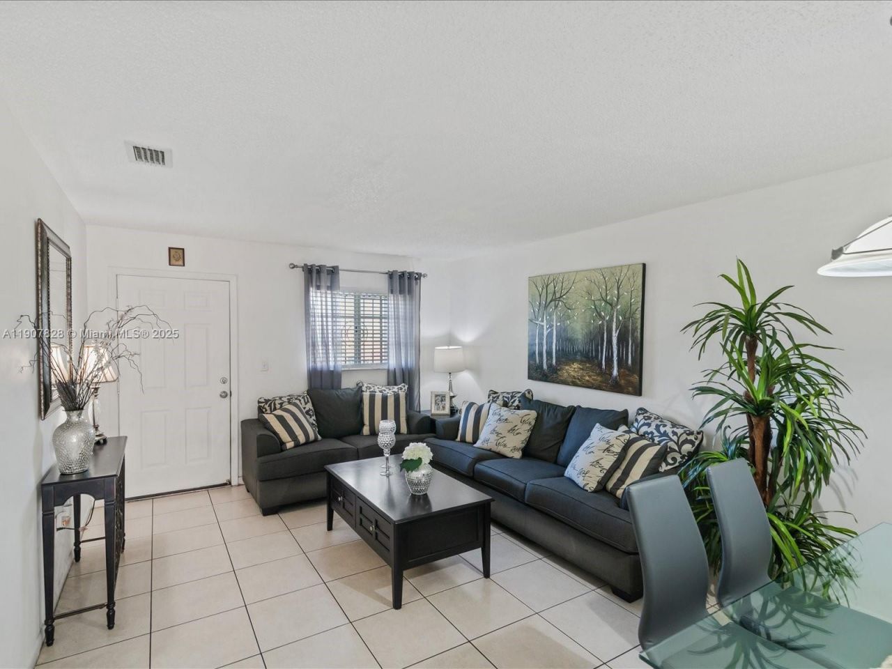8851 NW 119th St, Unit 3314-3, Hialeah Gardens, FL 33018 Photo