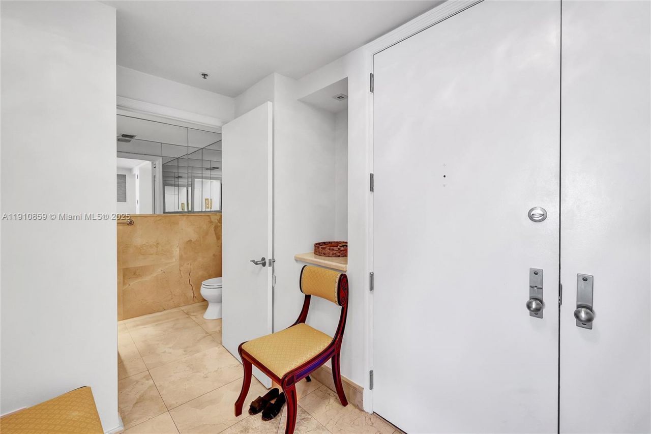 808 E Brickell Key Dr, Unit 2104, Miami, FL 33131 Photo