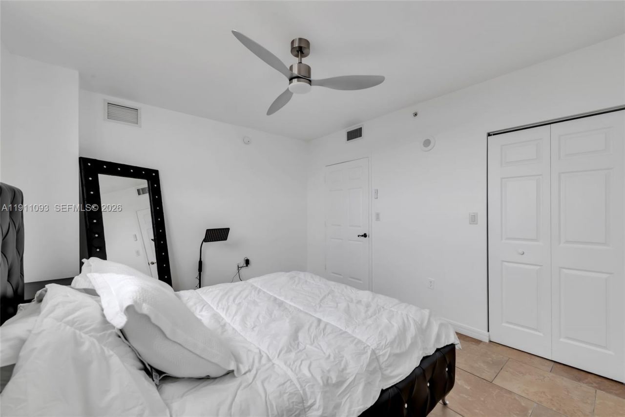 4242 NW 2nd St, Unit 807, Miami, FL 33126 Photo