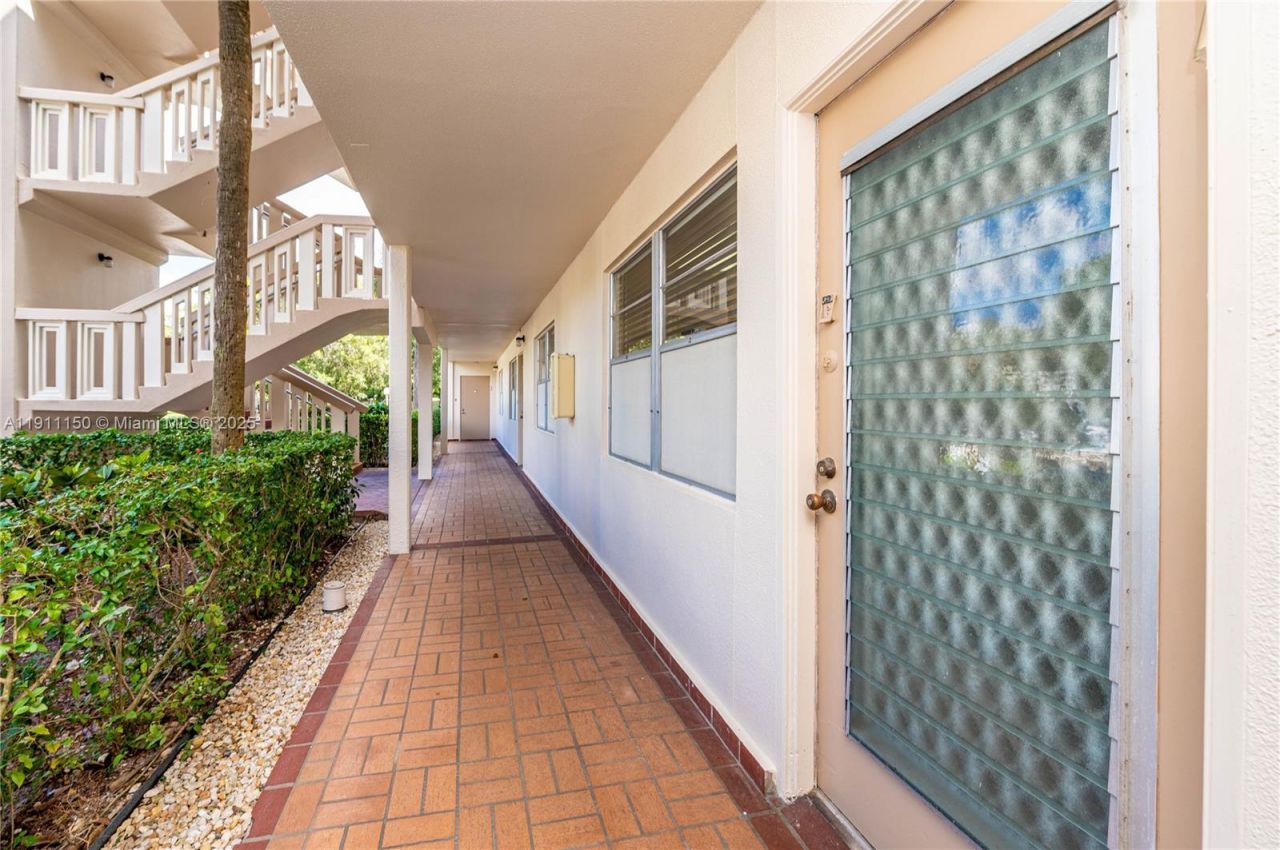 2101 Lucaya Bnd, Unit C1, Coconut Creek, FL 33066 Photo