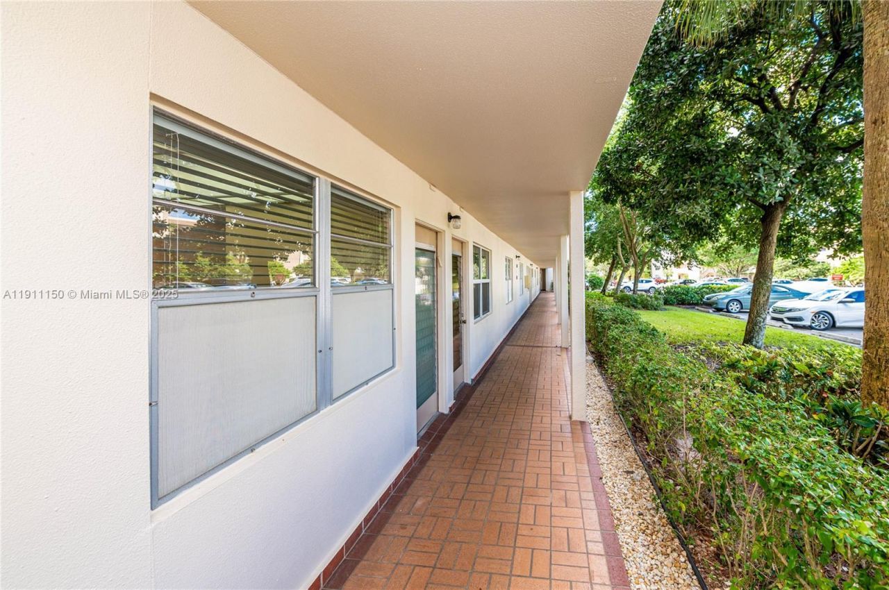 2101 Lucaya Bnd, Unit C1, Coconut Creek, FL 33066 Photo