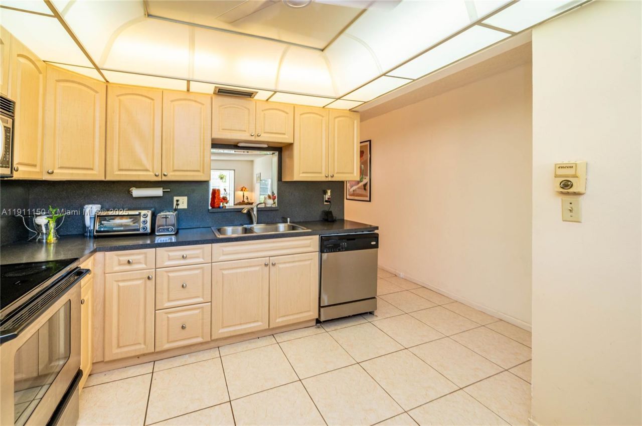 2101 Lucaya Bnd, Unit C1, Coconut Creek, FL 33066 Photo
