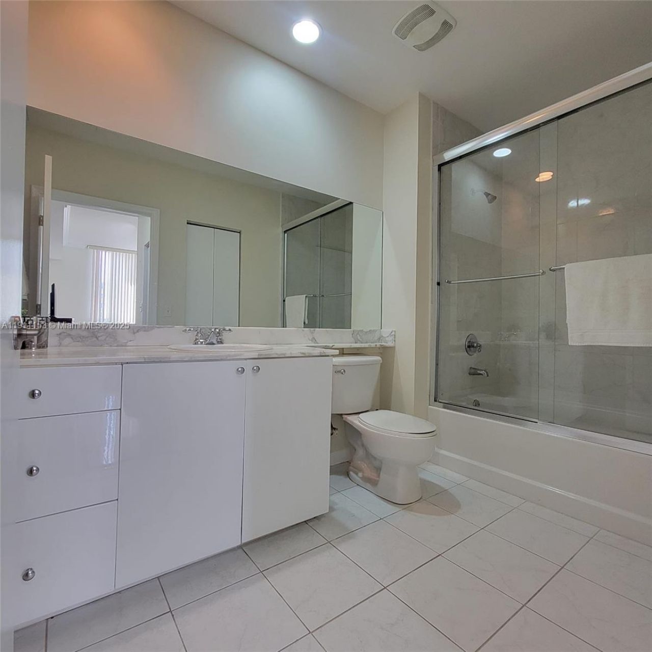 2775 NE 187th St, Unit PH22, Aventura, FL 33180 Photo