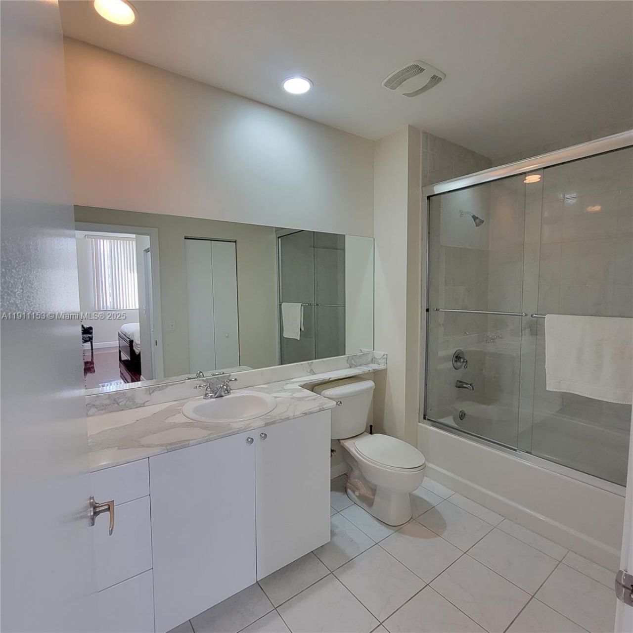 2775 NE 187th St, Unit PH22, Aventura, FL 33180 Photo