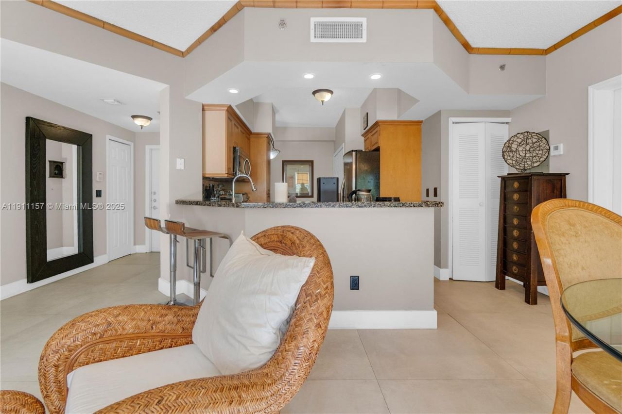 3235 NE 184th St, Unit 11103, Aventura, FL 33160 Photo