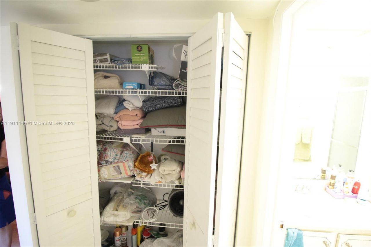 3001 NW 46th Ave, Unit 102, Lauderdale Lakes, FL 33313 Photo