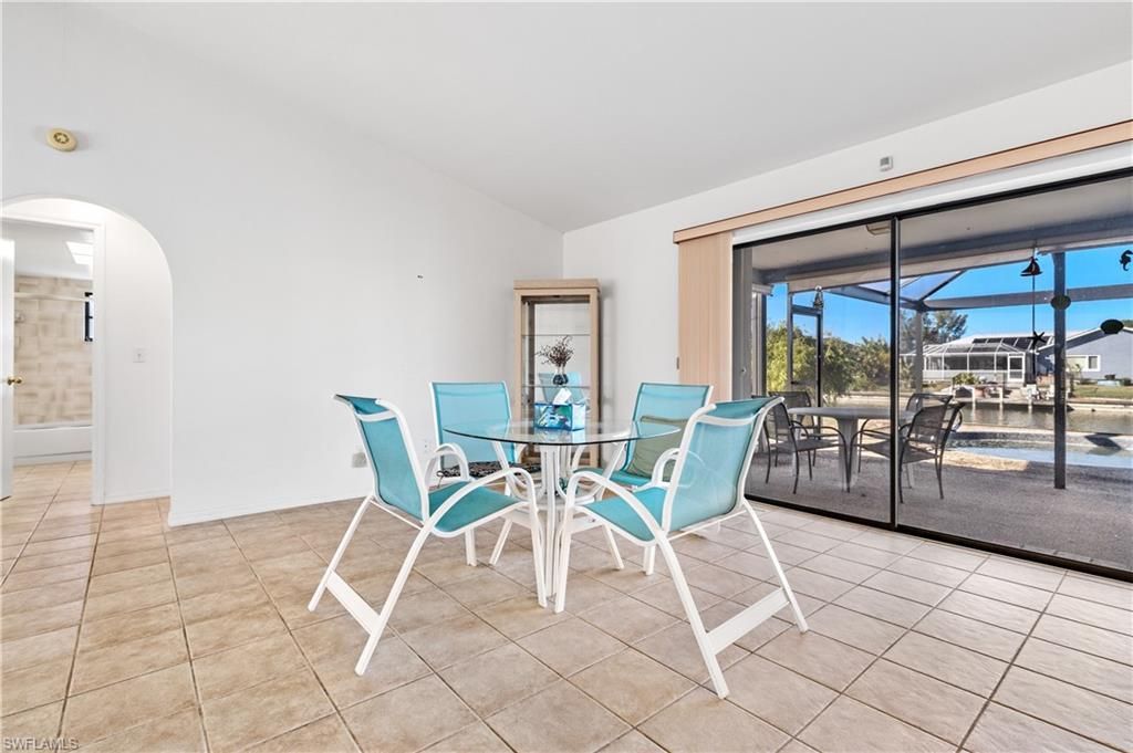 1402 SW 4th Ave, Cape Coral, FL 33991 Photo