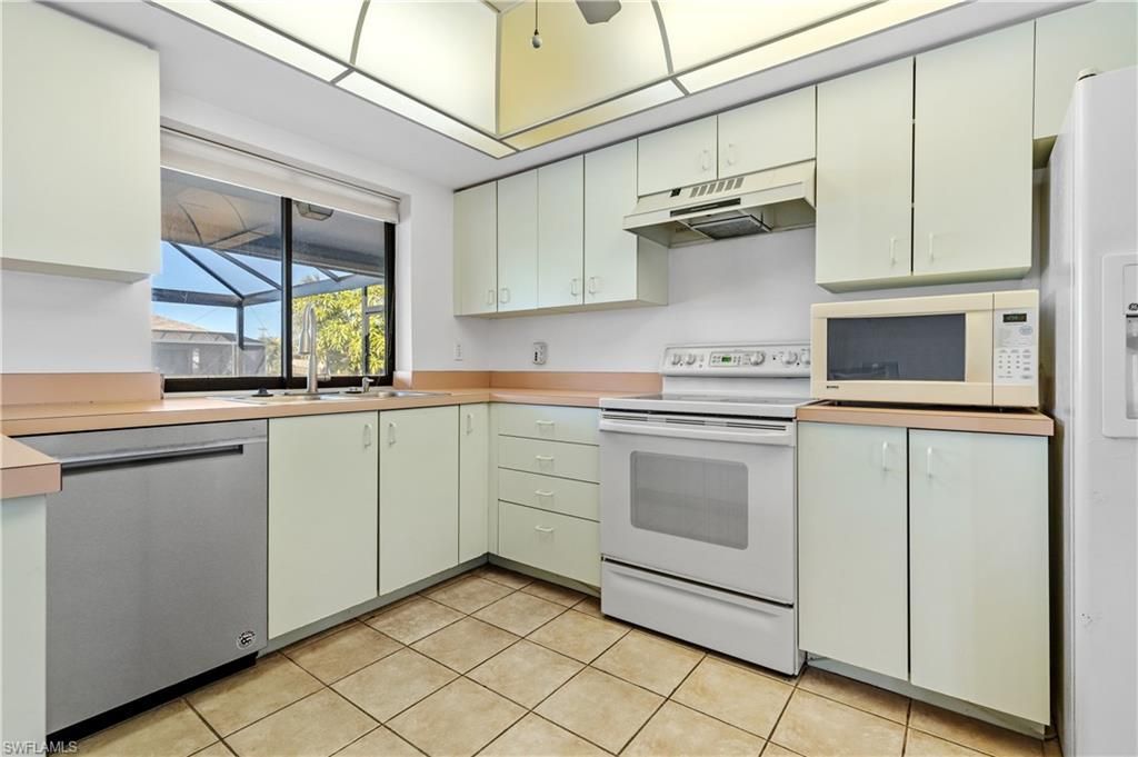 1402 SW 4th Ave, Cape Coral, FL 33991 Photo