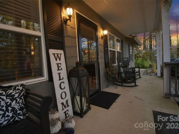 184 Pisgah Shadows Road, Penrose, NC 28766