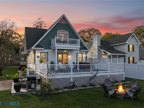 200 Lee Street, West Point, VA 23181