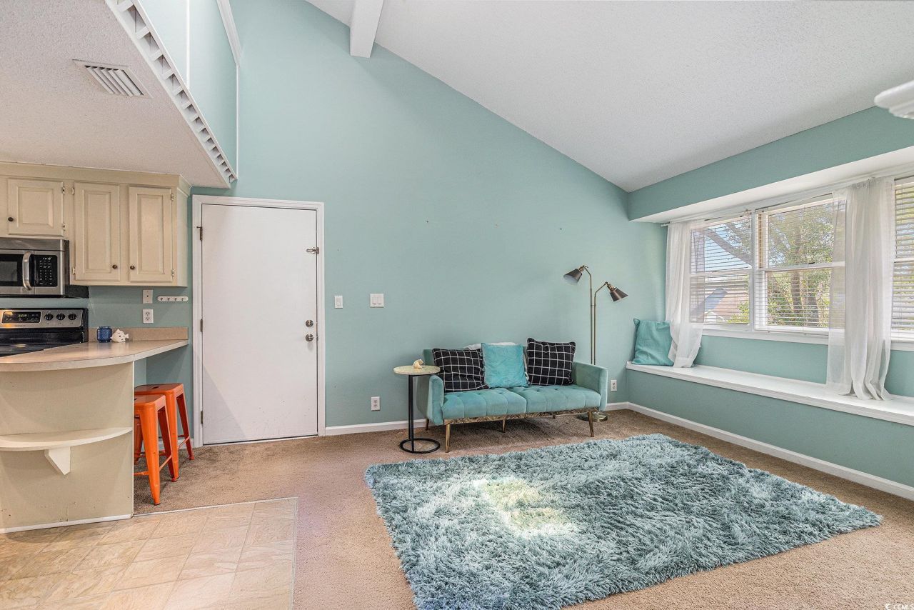 1206 Erin Way Photo 4