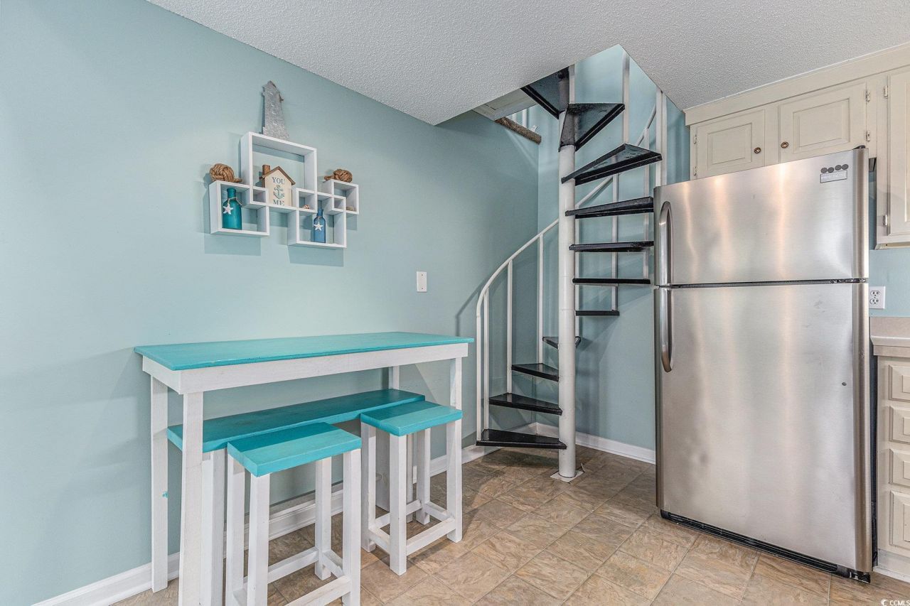 1206 Erin Way Photo 9