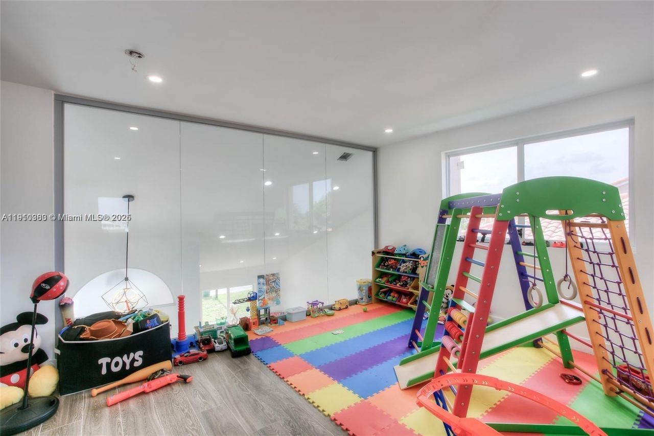 18515 NW 55th Ave, Miami Gardens, FL 33055 Photo