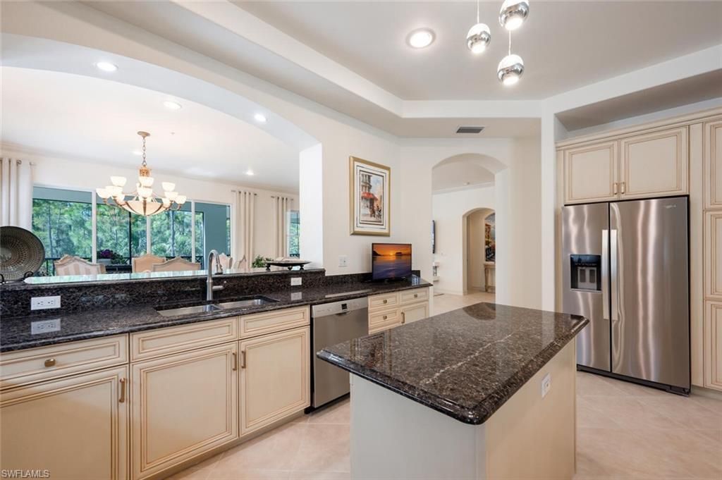 2843 Tiburon Blvd E, Unit 7-102, Naples, FL 34109 Photo