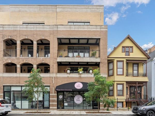 1425 W BELMONT Avenue, Unit 3, Chicago, IL 60657