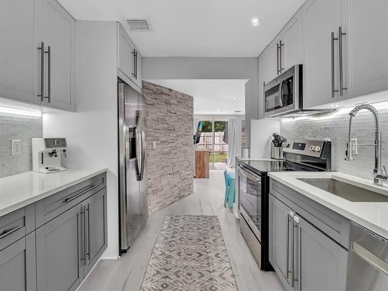 81 NW 47th Court, Fort Lauderdale, FL 33309 Photo