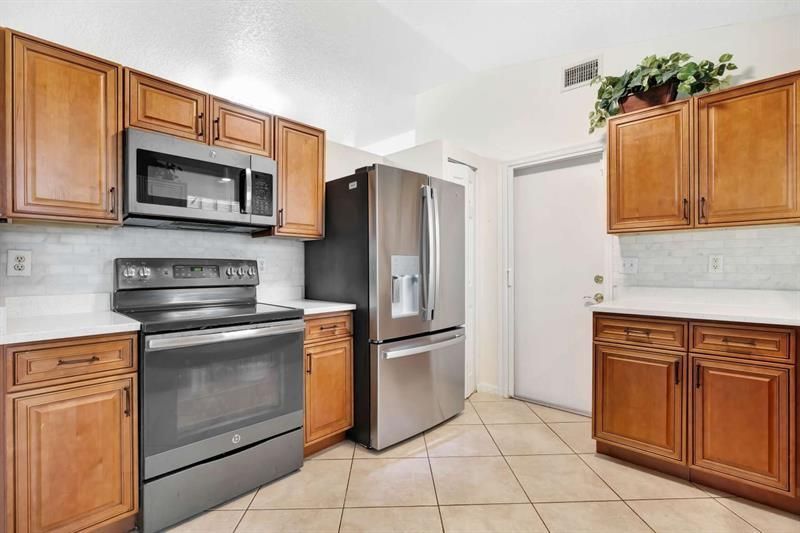 1002 Aspri Way, Riviera Beach, FL 33418 Photo