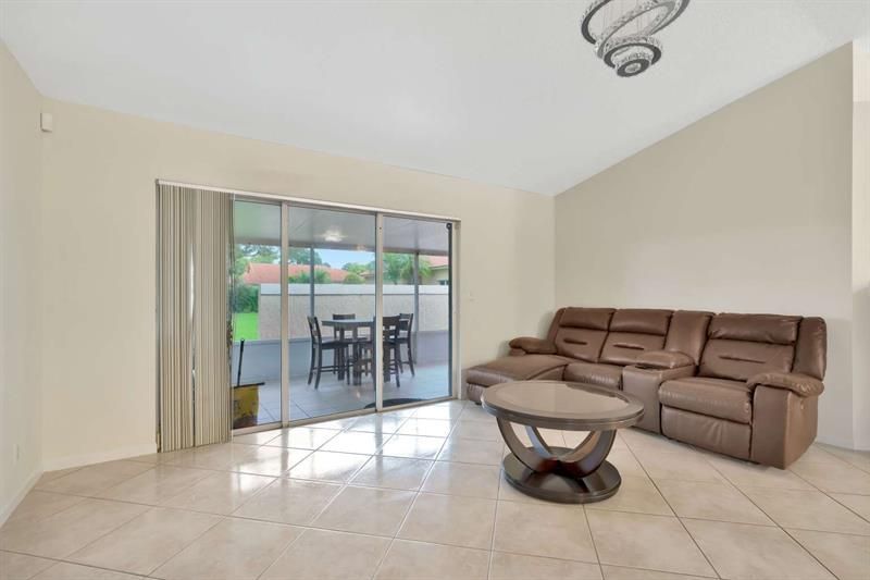 1002 Aspri Way, Riviera Beach, FL 33418 Photo