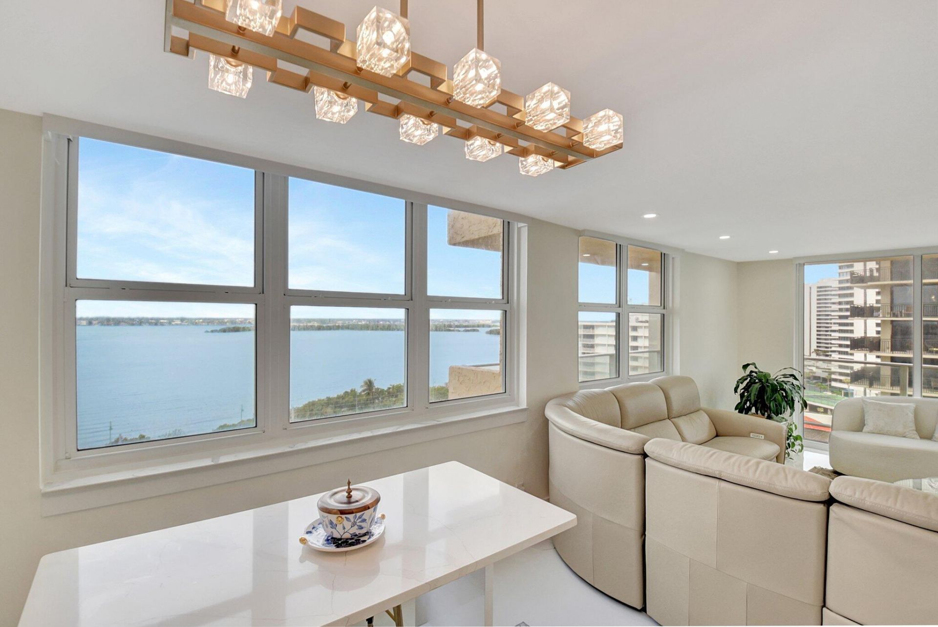 5440 N Ocean Drive, Unit 1002, Singer Island, FL 33404 Photo