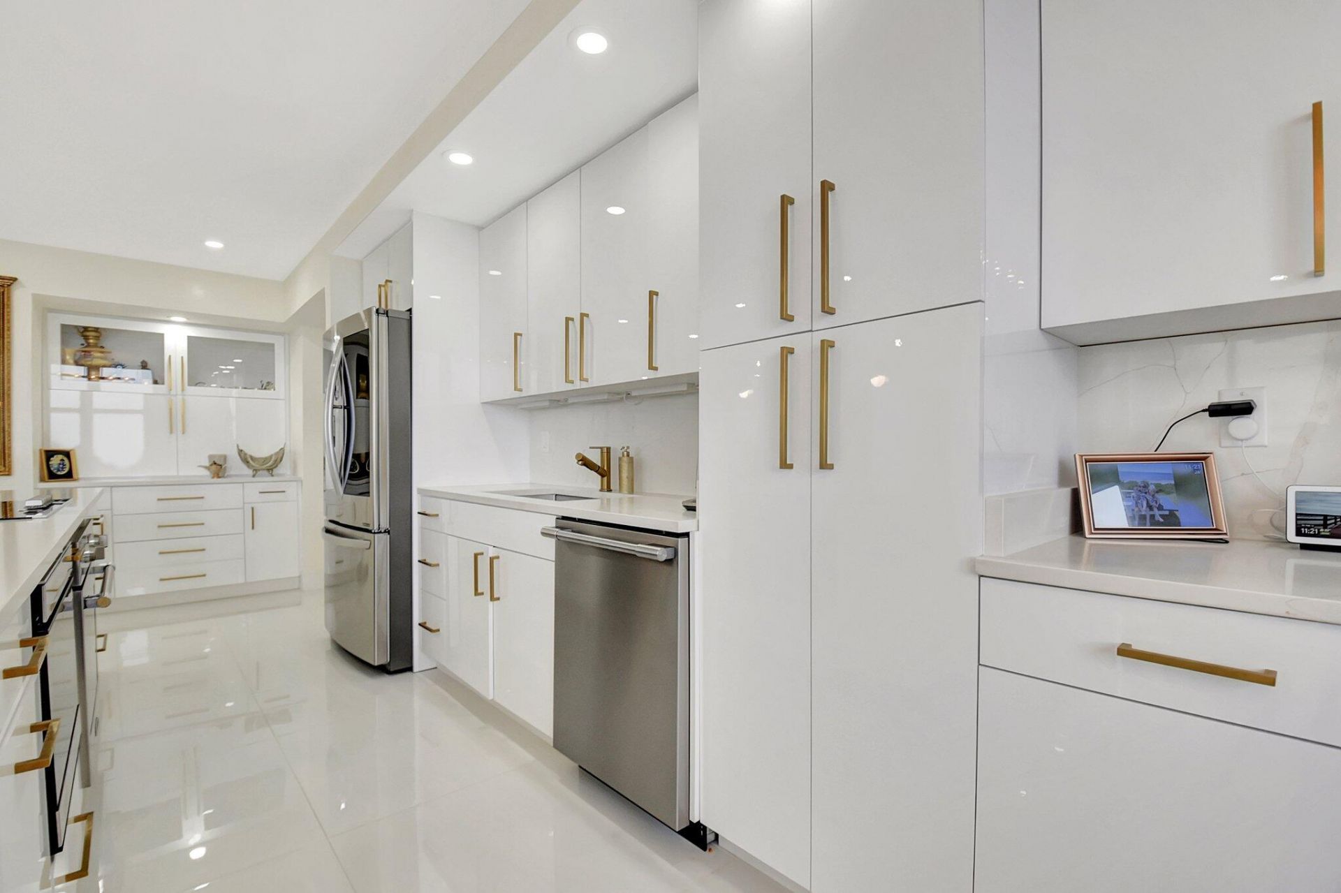 5440 N Ocean Drive, Unit 1002, Singer Island, FL 33404 Photo