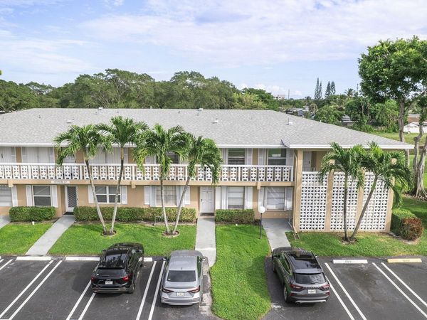 1050 Citrus Way, Unit 203, Delray Beach, FL 33445