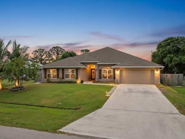 1680 SW Burlington Street, Port Saint Lucie, FL 34984