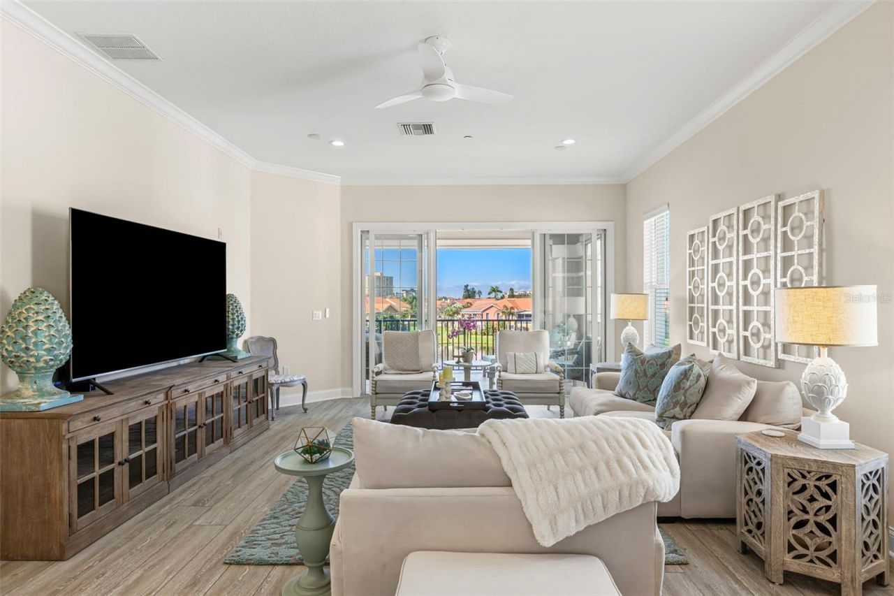 8 Franklin Court S, Unit 53D, Saint Petersburg, FL 33711 Photo